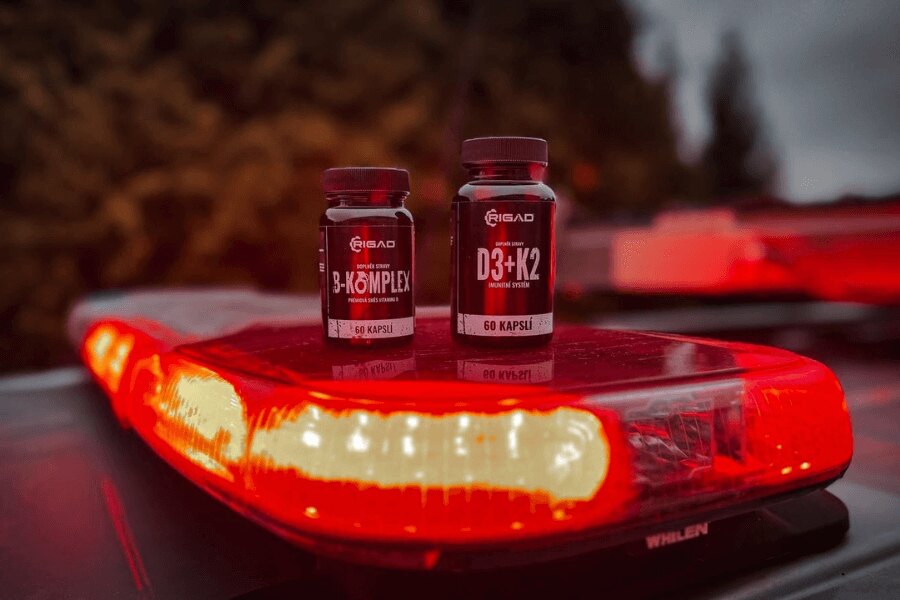 Doplnky stravy Rigad v prostredí aktívnej služby – vitamíny a minerály ako súčasť každodenného režimu. Foto: Rigad