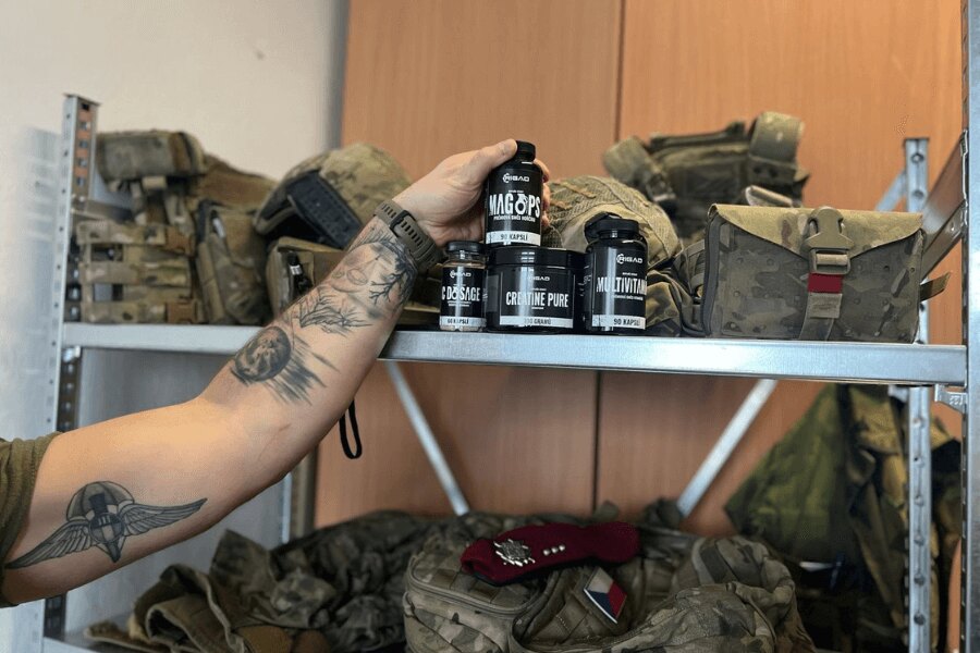 Výživové doplnky Rigad v reálnom zázemí aktívneho režimu, produkty pripravené na každodenné použitie. Foto: Rigad