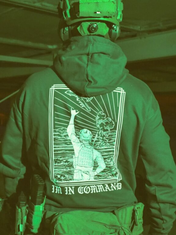 Mikina Im In Command The Trace®