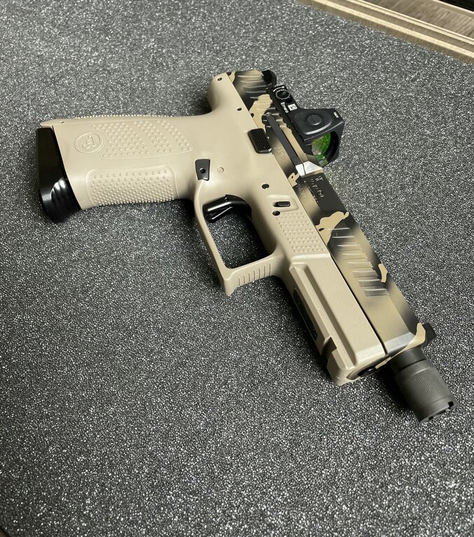 Pištoľ CZ P-10 C / kalibru 9x19 CZUB® - Konfigurácia