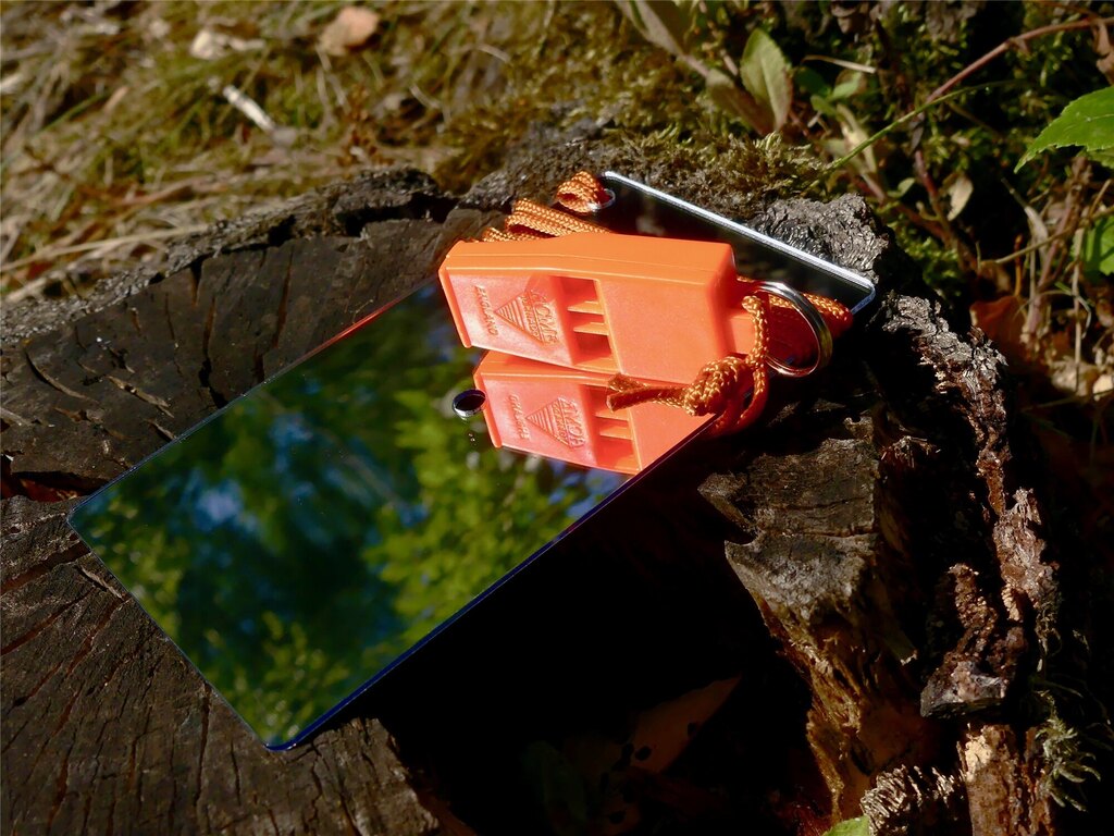 Signálne zrkadielko a píšťalka SOLKOA®